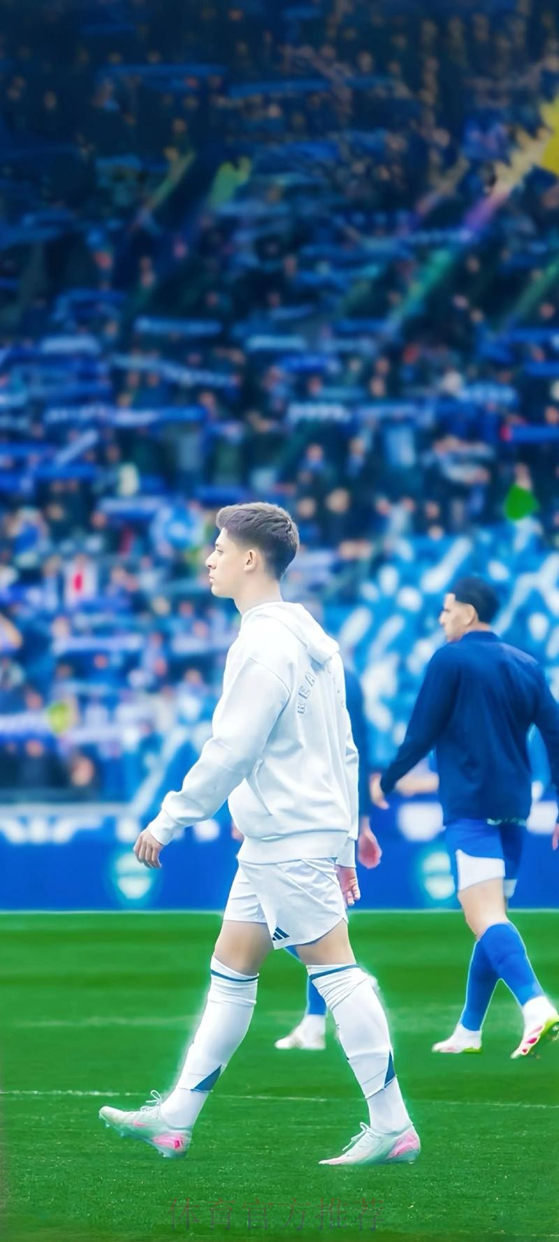 队报:姆巴佩西甲首秀表现平平 他仍需适应中路位置 队报:姆巴佩西甲首秀表现平平 他仍需适应中路位置